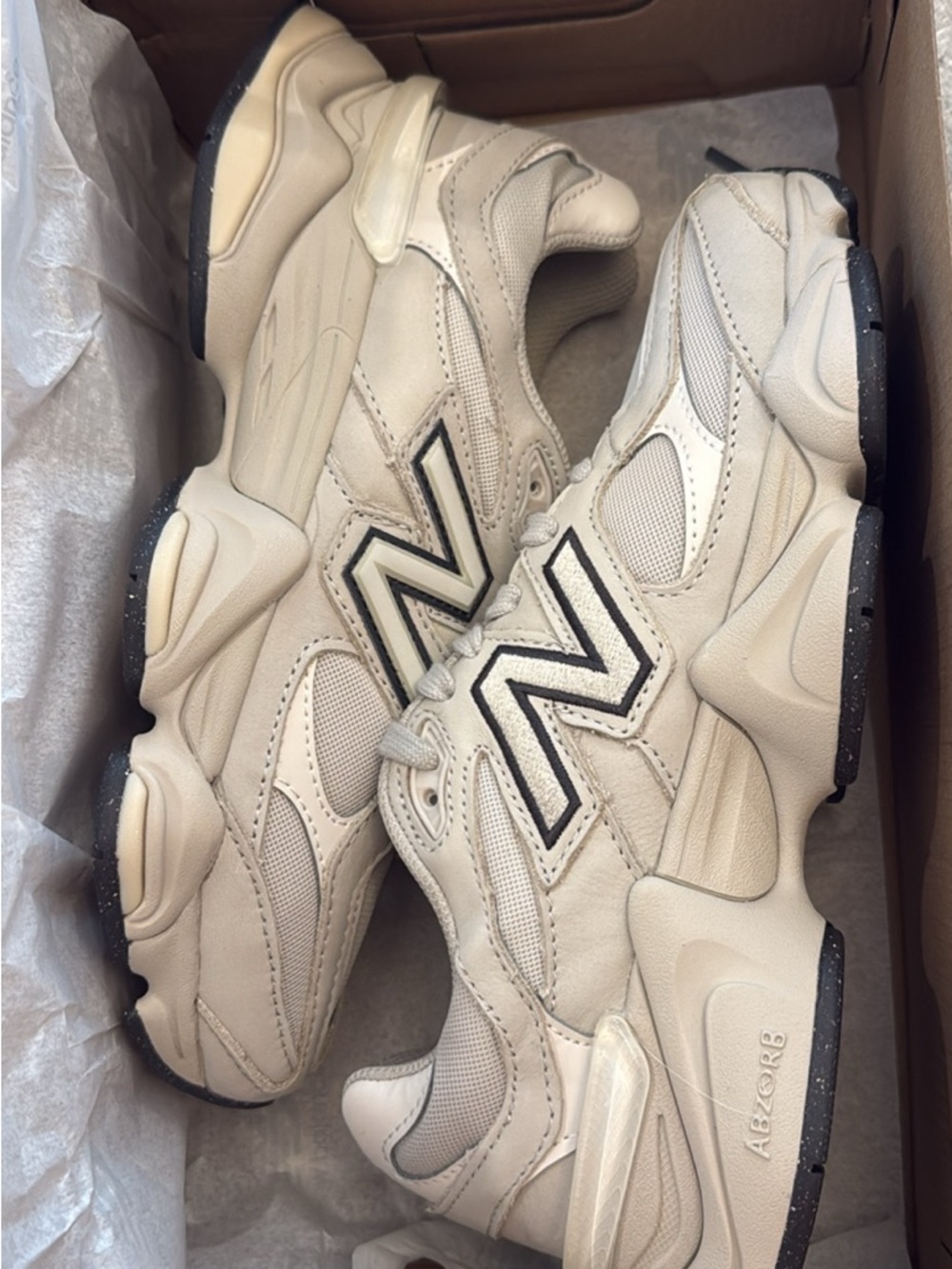 New Balance Grey Beige Lifestyle Sneakers Size 7, Never Worn